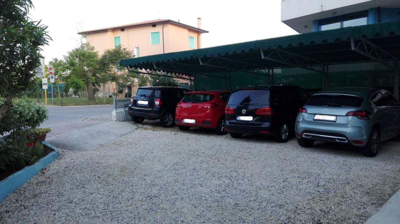 Albergo Elena Garni Caorle Dış mekan fotoğraf