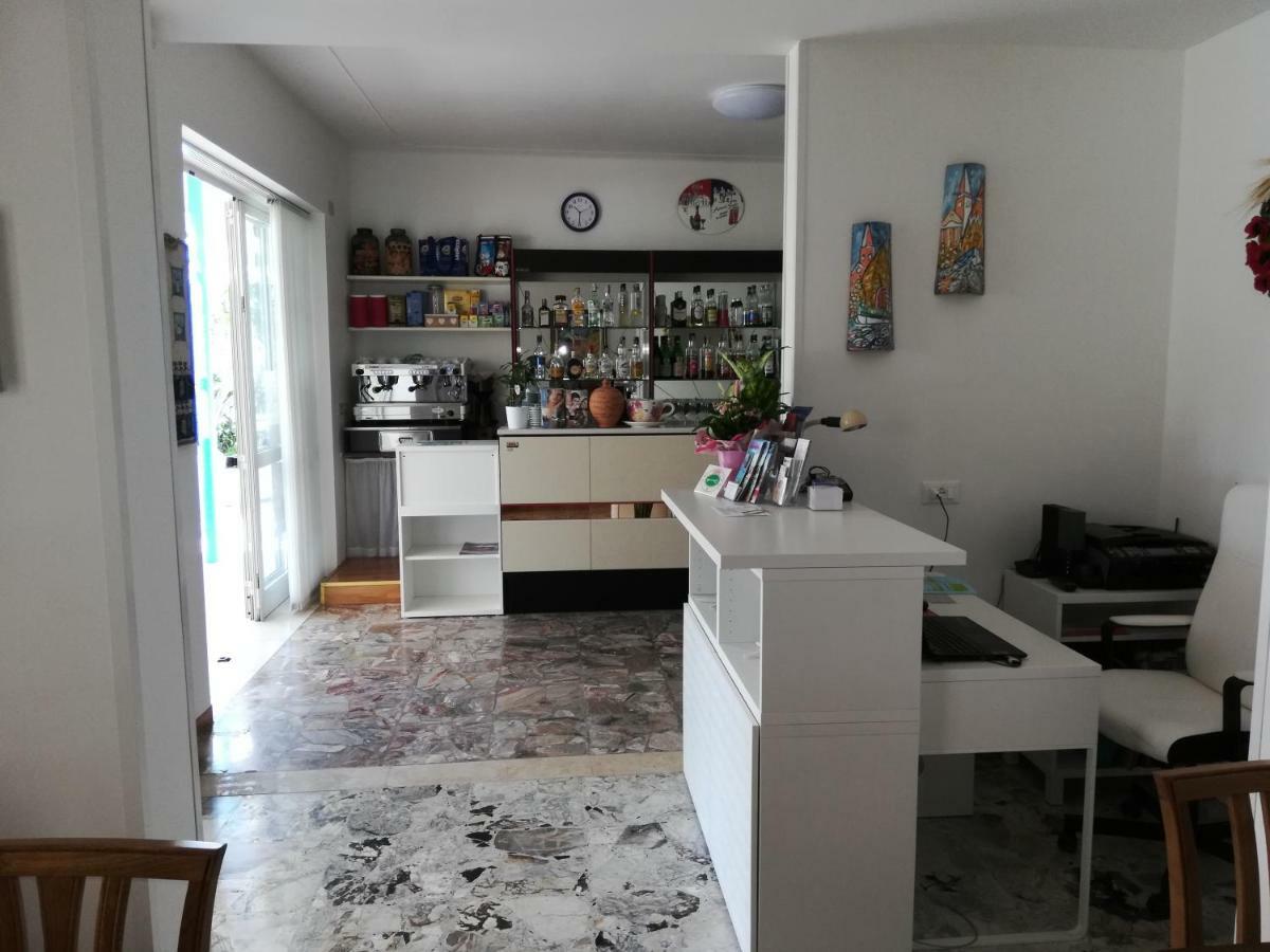 Albergo Elena Garni Caorle Dış mekan fotoğraf